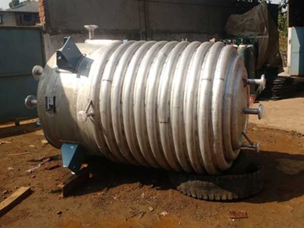 limpeted-coil-storage-tank-manufacturers-in-india